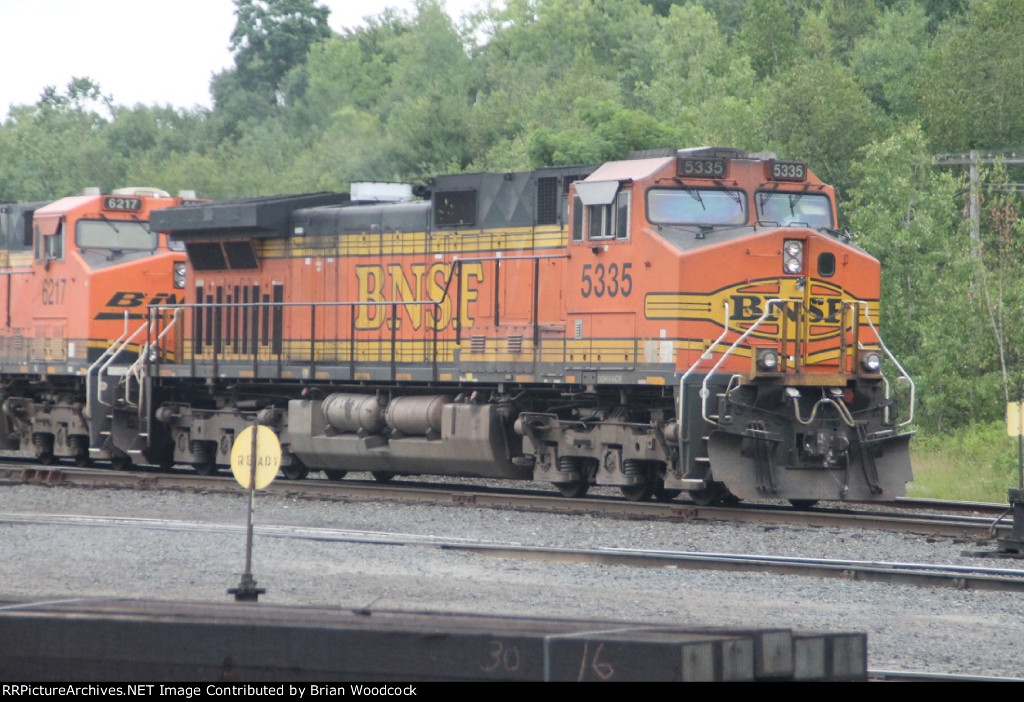 BNSF 5335